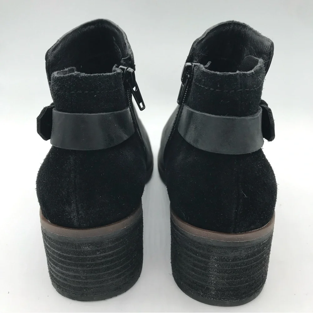 NWOB KORKS Kork-Ease Sonya Black‎ Leather Ankle Booties Sz 7 Zipper Distressed